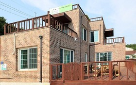 Eulwangri Q House Pension