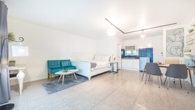 Ganghwa Giverny Spa Pension