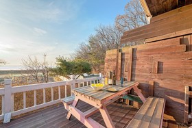 Ganghwa Izba Pension
