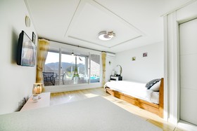 Ganghwa Noel Spa Pension