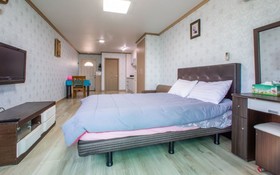 Ganghwa White Stone Pension