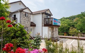 Ganghwa White Stone Pension