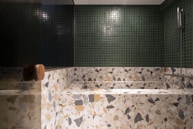 Glam Hotel