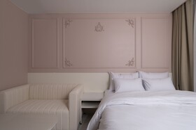 Glam Hotel