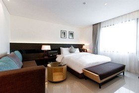 Golden Hotel