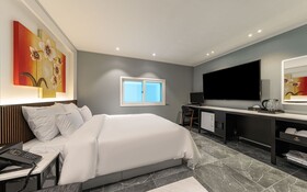Grand Motel