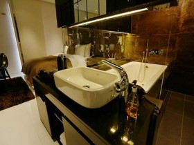 Hotel Amare