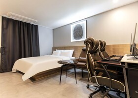 Hotel Carlton