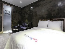 One Night Two Day Hotel