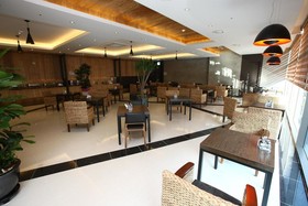 R. Lee Suite Hotel Ganseok