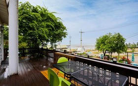 Seokmodo Beach White House Pension