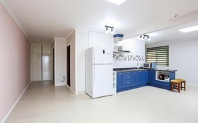 Seokmodo Beach White House Pension