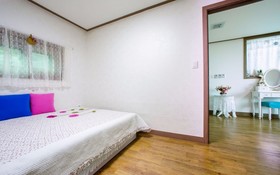 Seokmodo White Wing Pension