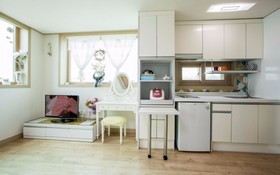 Seokmodo White Wing Pension