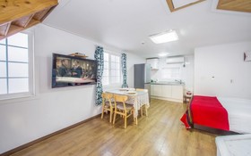 Seonjedo Iris Pension