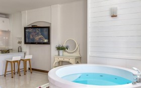 Seonjedo Iris Pension