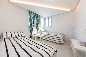 W Premium Airport Guesthouse