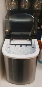 W Premium Airport Guesthouse