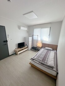 Yolo House