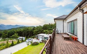 Four Seasons Pension Jecheon