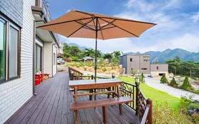 Four Seasons Pension Jecheon