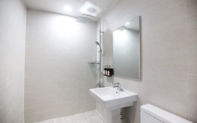 Jecheon Case Hotel