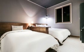 Jecheon Case Hotel