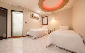 Jecheon Cats Hotel