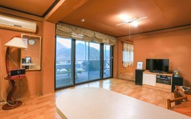 Jecheon Noksuwa Cheongsanuijip Pension