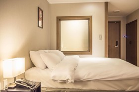 Hotel Check Inn