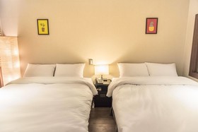 Hotel Check Inn