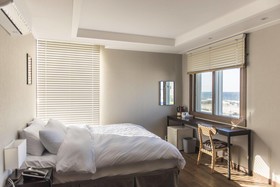 Hotel Check Inn