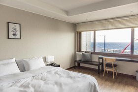Hotel Check Inn