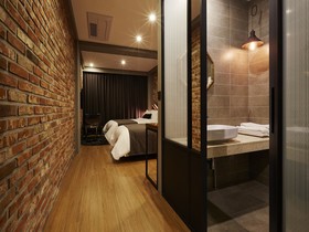 Urban Island Hotel
