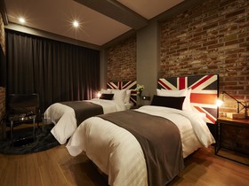 Urban Island Hotel