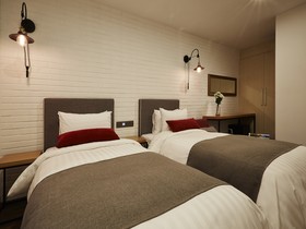 Urban Island Hotel