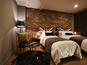 Urban Island Hotel