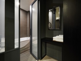 Urban Island Hotel