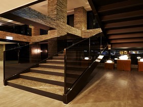 Urban Island Hotel