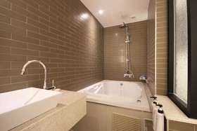 Jeonju Deokjindong Hotel Wannabe