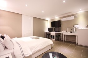 Jeonju Deokjindong Hotel Wannabe