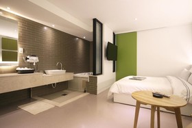 Jeonju Deokjindong Hotel Wannabe