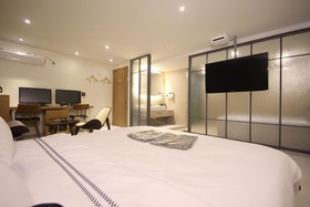 Jeonju Deokjindong Hotel Wannabe