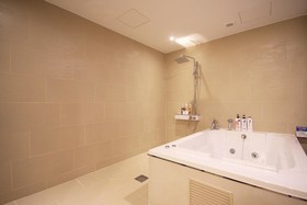 Jeonju Deokjindong Hotel Wannabe