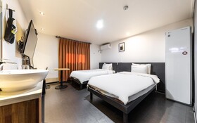 Jeonju Junghwasandong Towsome Stay