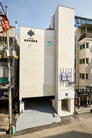 Sounds Hotel
