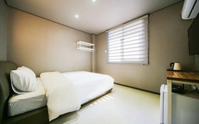 Adios Hostel