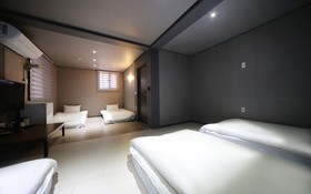 Adios Hostel