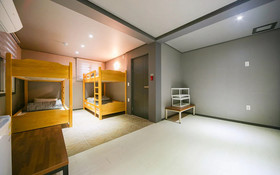 Adios Hostel