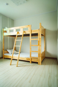 Alley Guesthouse